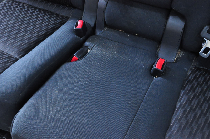 Rear row of seats 2nd row Nissan Rogue 14-16 cloth black, dry cleanable