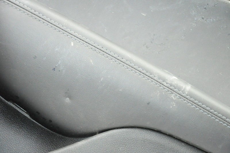 Door trim card rear right Chrysler 200 15-17 black with black insert leather, armrest leather, blue stitching, handle molding black, for dry cleaning, butt