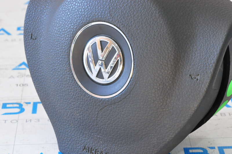 Airbag in the steering wheel driver VW Passat b7 12-15 USA visible outline AIRBAG