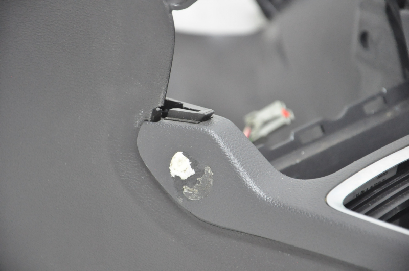 Central console armrest and cup holders Ford Escape MK3 17-19 black, scratches, for cleaning