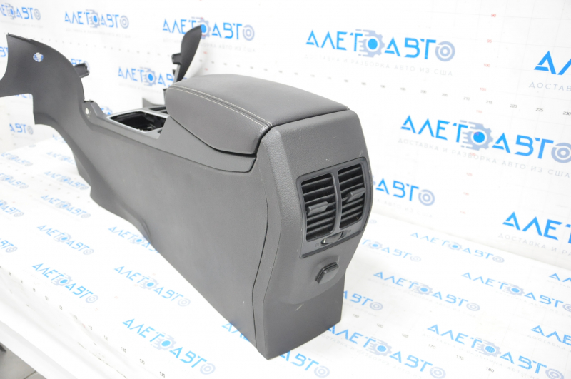 Central console armrest and cup holders Ford Escape MK3 17-19 black, scratches, for cleaning