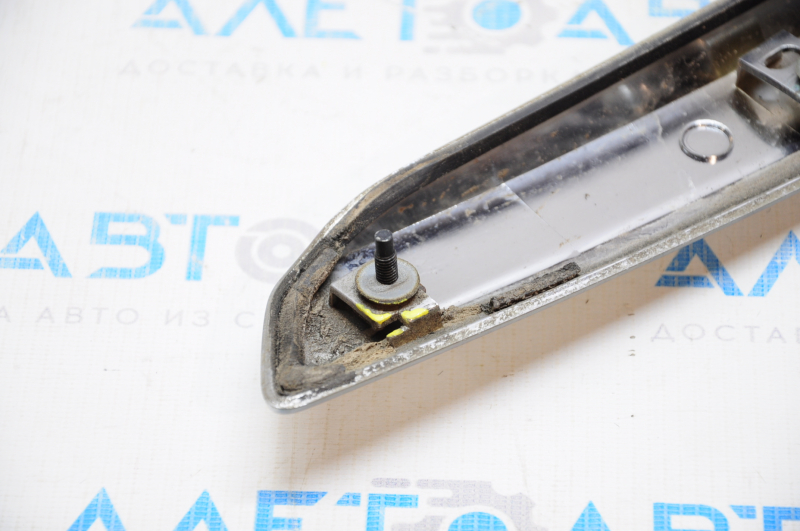 Lower trunk door molding Infiniti JX35 QX60 13-15 pre-rest, scratches