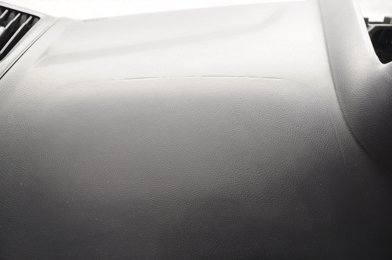 Dashboard front panel without AIRBAG Ford Focus mk3 11-14 dorest, crack in the glove compartment crepe, cracking body