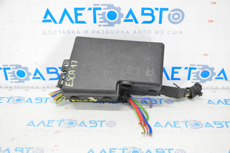 Underhood fuse box Ford Escape MK3 13-19 1.5T broken fasteners