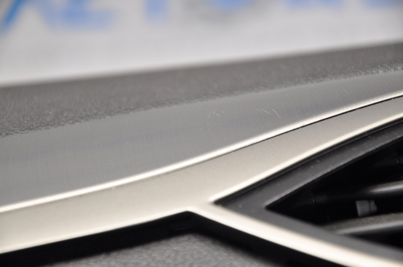 Torpedo front panel without AIRBAG Lincoln MKZ 13-20 leather, black with gray insert, scratches