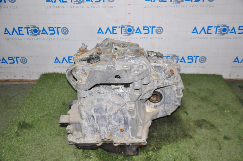 Automatic transmission assembly VW Passat b8 16-19 USA 1.8 NTJ 7/10, dent on the pallet
