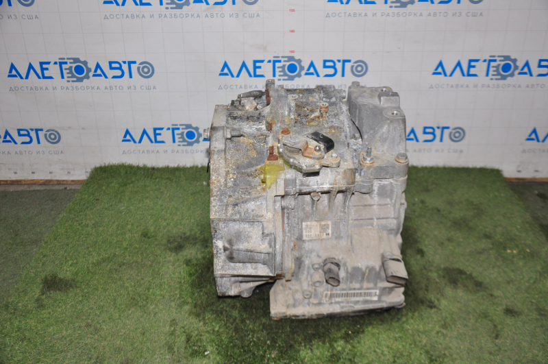 Automatic transmission assembly VW Passat b8 16-19 USA 1.8 NTJ 7/10, dent on the pallet