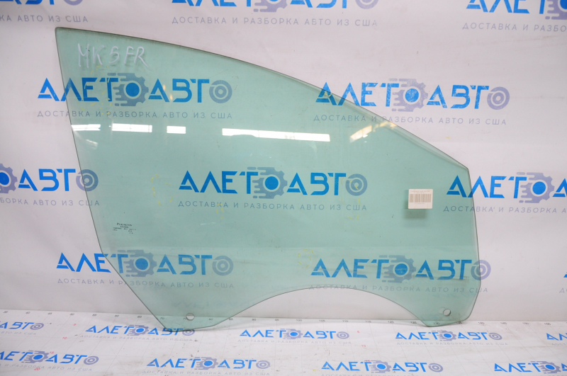 Glass of the front right door Ford Fusion mk5 13-20 scratches, not