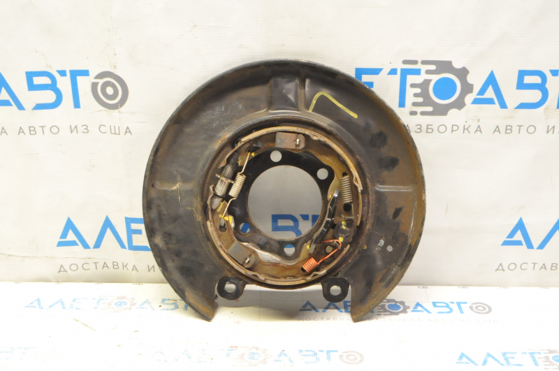 Rear left brake disc cover Nissan Rogue 14-20 with parking brake mechanism