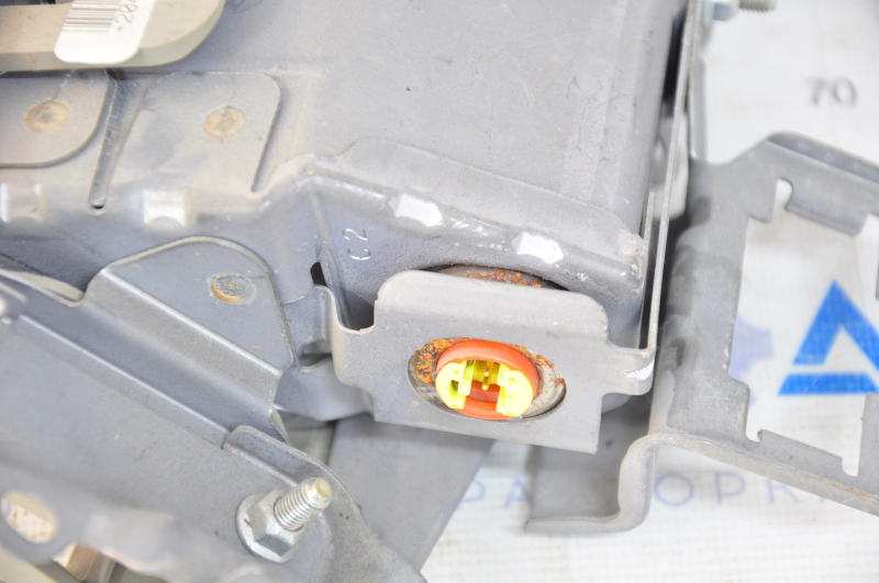 Airbag driver's knee airbag left Toyota Camry v40 07-11 light gray, scratches, rusty squib