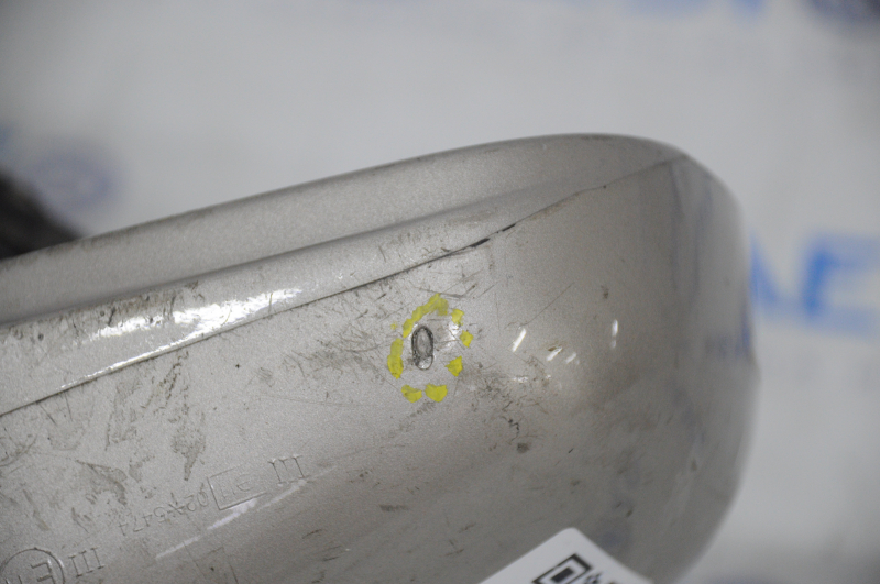Side mirror right Lincoln Town Car 98-11 6+4 pins, gray, missing mirror element, scratches