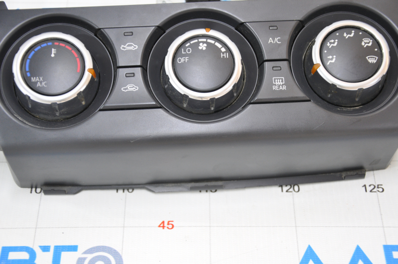Climate control Mazda 6 13-16 prerest manual scratches on the overlay and button