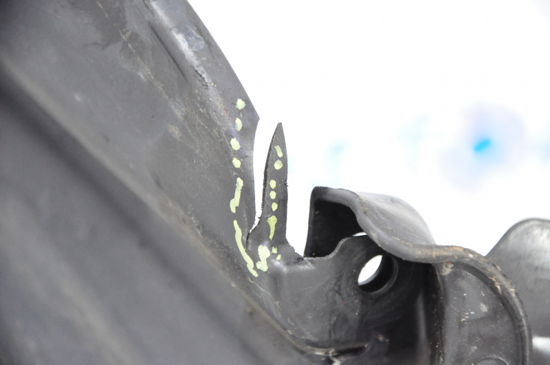 Front right fender liner Subaru Forester 14-18 SJ tear