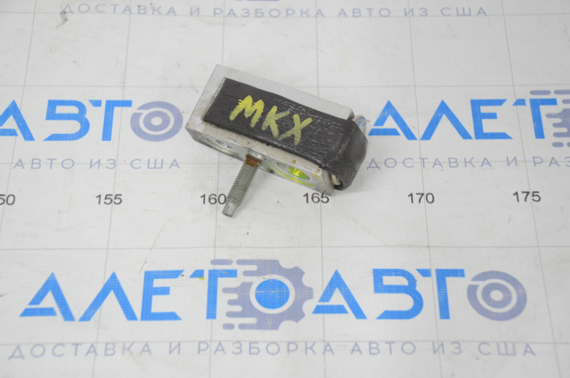Lincoln MKX 16-18 Air Conditioner Heater Valve