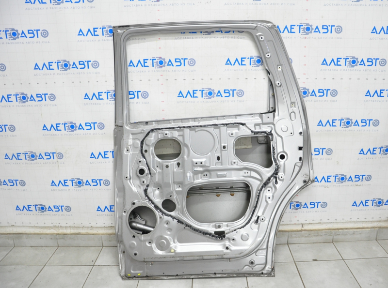 Door bare rear right Toyota Sequoia 08-16 silver 1D6, pokes