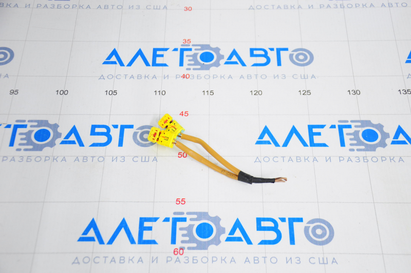 Steering wheel cable chips on airbag Chevrolet Malibu 13-15