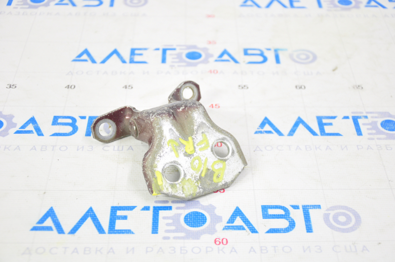 Subaru b10 Tribeca lower front right door hinge