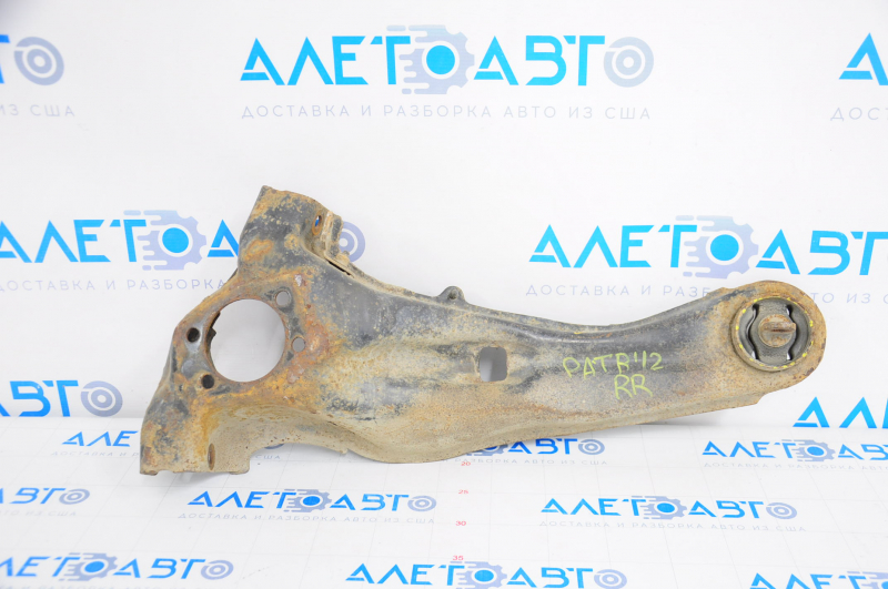 Rear right trunnion Jeep Patriot 11-17 with lever, torn silent block, rusty