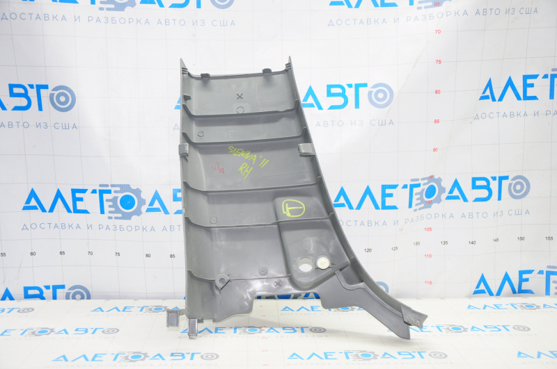 Center pillar trim lower right Toyota Sienna 11-14 gray, scratches