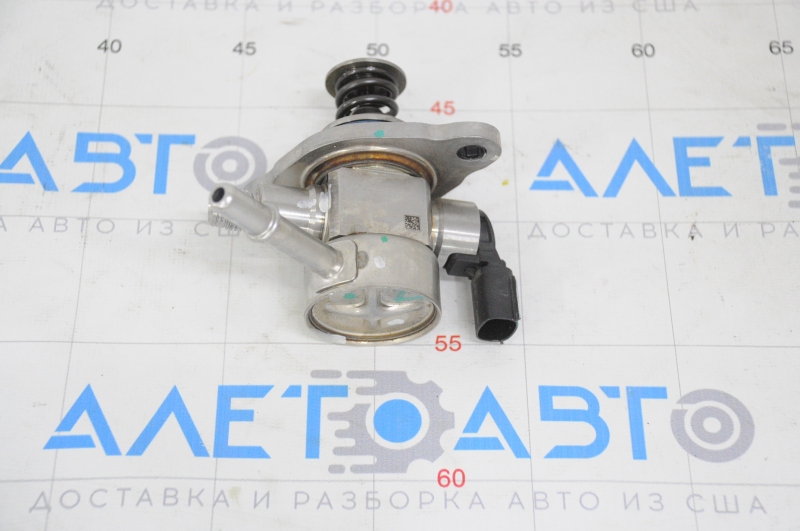 Fuel pump high pressure fuel pump Chevrolet Volt 16-