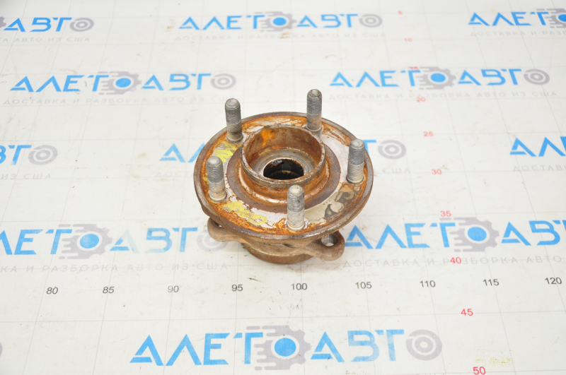Rear right hub Ford Fusion mk5 17-20 AWD rusty