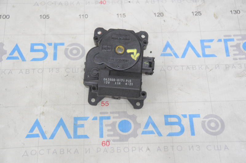 Actuator motor, heater, air conditioner, right lower, Lexus GS300 GS350 GS430 GS450h 06-11