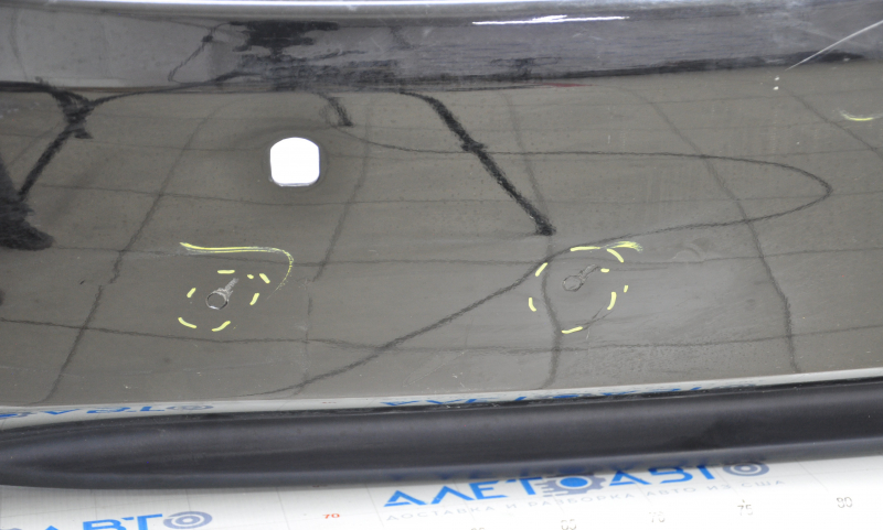 Bare rear bumper Lexus GS300 GS350 GS430 GS450h 06-07 for parking sensors black no plugs, broken fasteners, scratches, painted