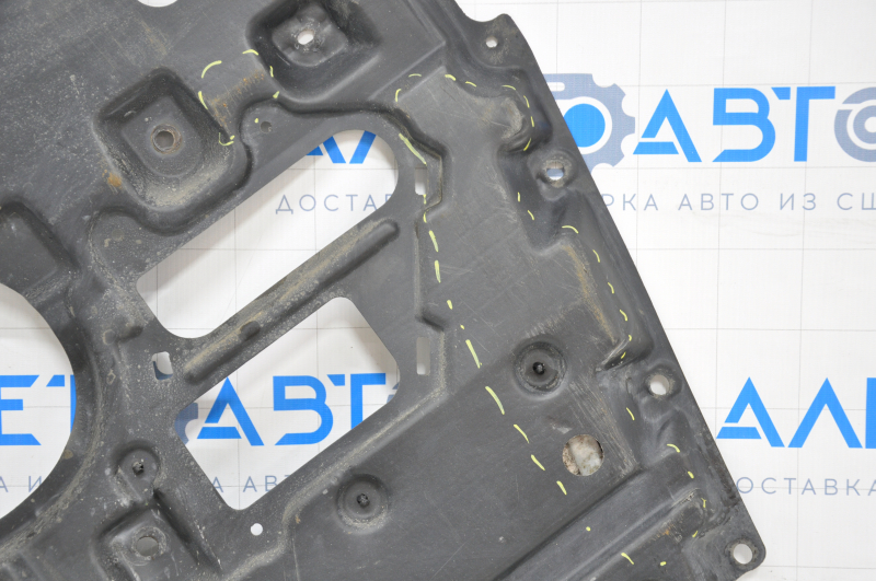 Engine protection central Toyota Prius V 12-17 no fragment, tears, filed