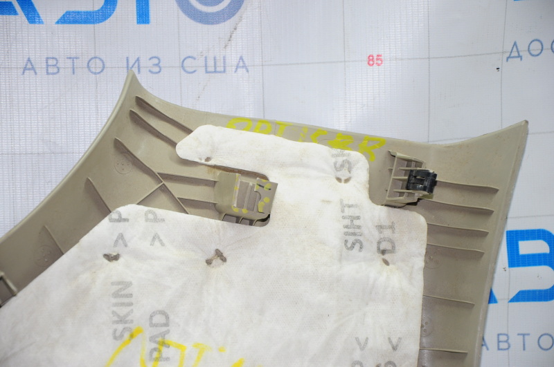 Rear pillar trim right Kia Optima 11-15 beige, broken crepe, scratches