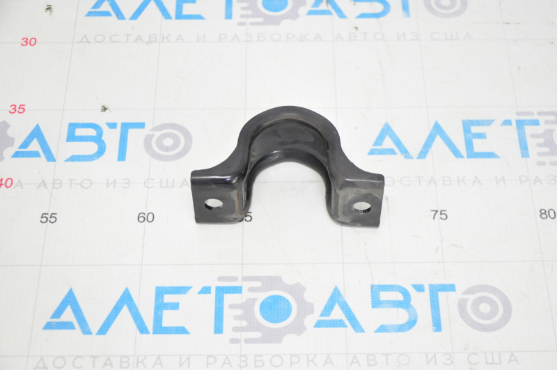 Rear stabilizer bar mounting bracket left Honda Clarity 18-21 usa