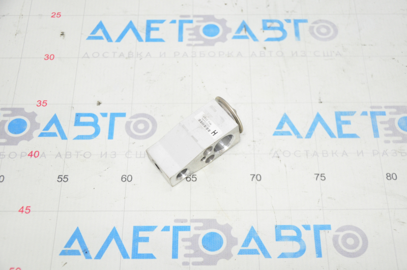 Honda Clarity 18-21 usa air conditioner heater valve