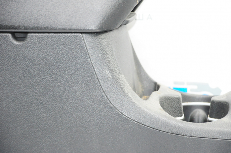 Console center armrest and cup holders Jeep Cherokee KL 14-18 black leather, white stitching, scratches