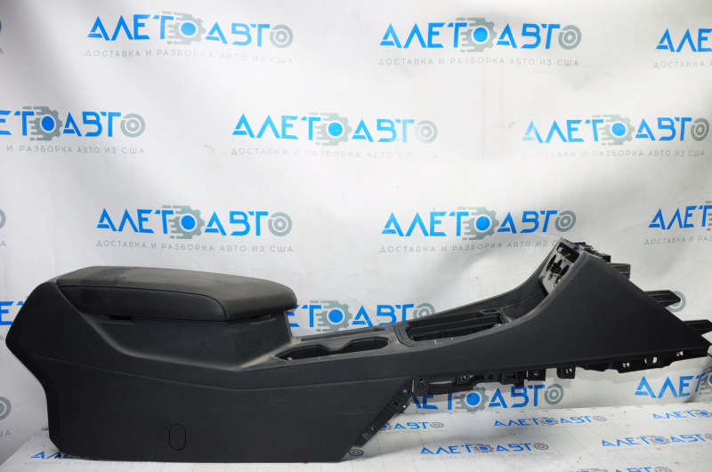Central console armrest and cup holders VW Jetta 19-21 leather black, black stitching, for heated rear seats, scratches