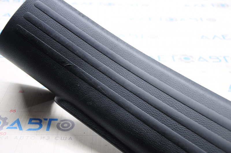 Door sill trim rear right Jeep Cherokee KL 14- black, scratches