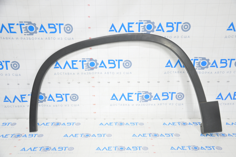 Front left wing arch trim VW Tiguan 09-17 broken fasteners, scratches