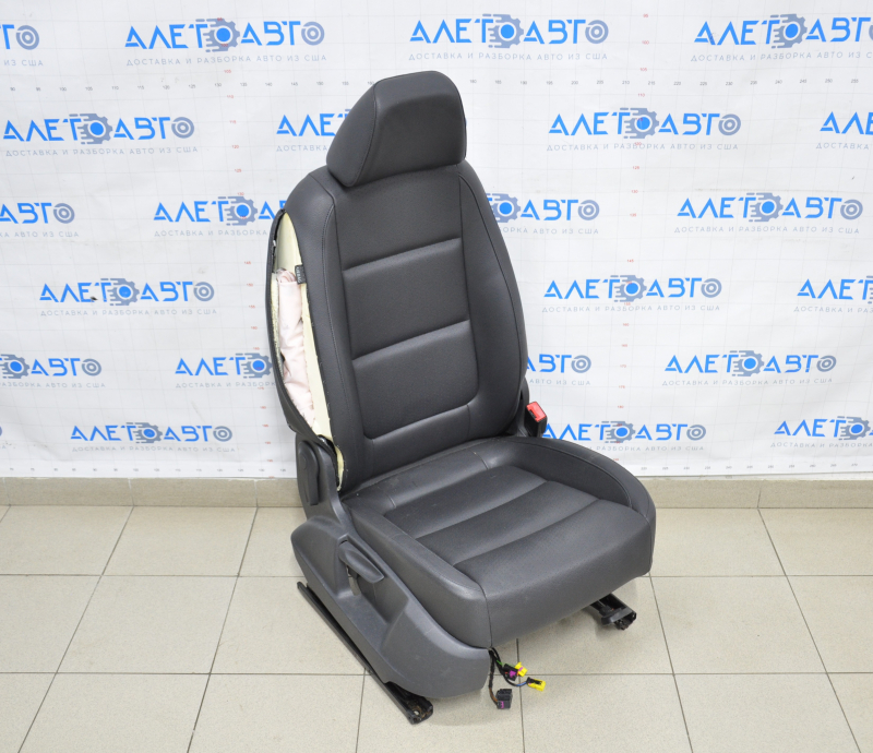 Passenger seat VW Tiguan 09-17 without airbag, heated, leather black shot