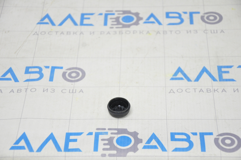 Tesla Model Y 20-25 Windscreen Wiper Nut Cap