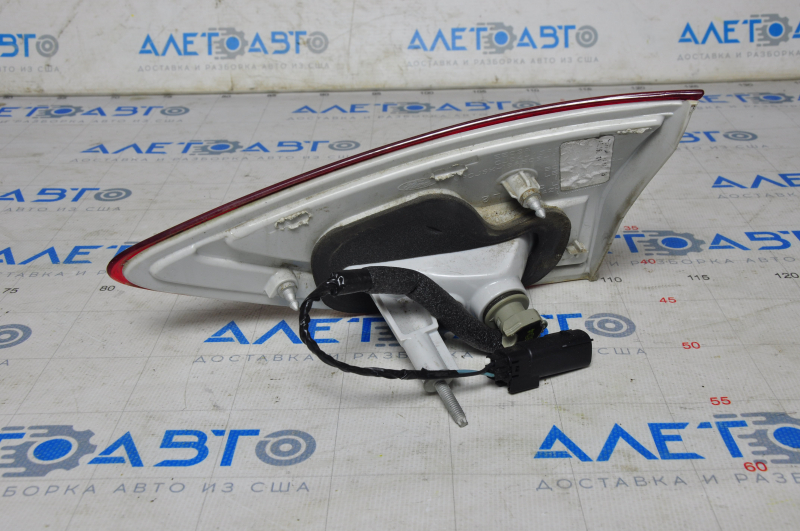 Inner taillight trunk lid left Ford Escape MK3 13-16 pre-restoration, for polishing