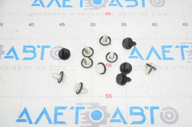 Clip for fastening the wing arch lining rear right 12pcs Tesla Model Y 20-25