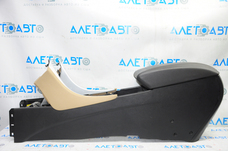 Central console armrest Hyundai Sonata 11-15 leather black with beige inserts, scratches