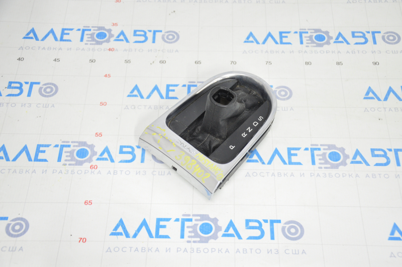 Ford Mustang mk6 15 gear shifter cover - chrome scratches, missing cover fragment