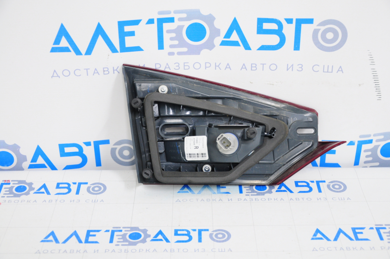 Inner taillight trunk lid right Ford Fusion mk5 17-18 halogen, for polishing