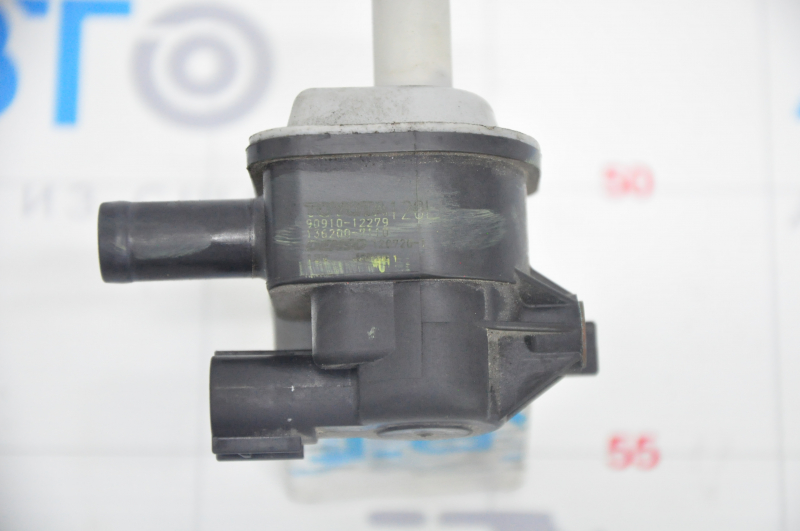 Intake solenoid valve Toyota Camry v50 12-14 hybrid usa