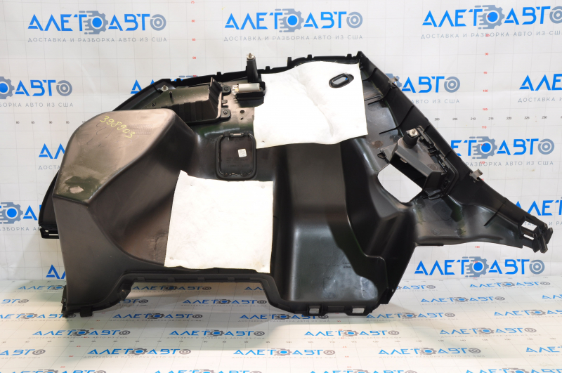 Right arch trim Nissan Leaf 13-17 black, scratches