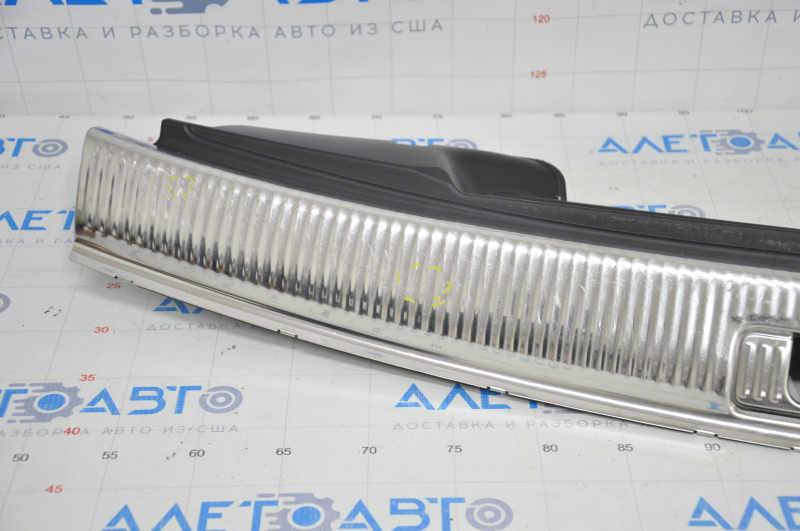 Audi Q5 8R 09-17 trunk opening trim black with chrome, rubbed butts, rubbed