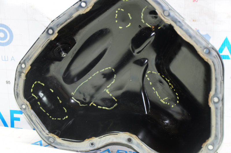 Oil pan Toyota Camry v50 2.5, hybrid 12-14 usa 2AR-FXE dents
