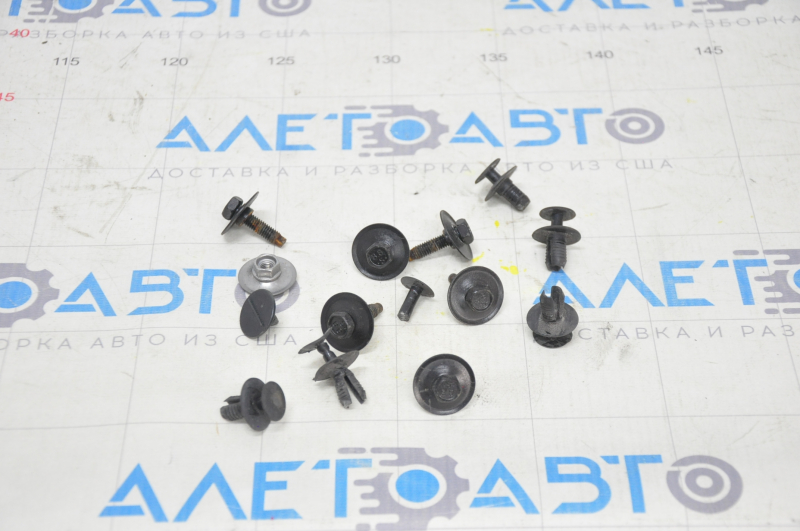 Hardware for the left door sill trim BMW i3 14-20