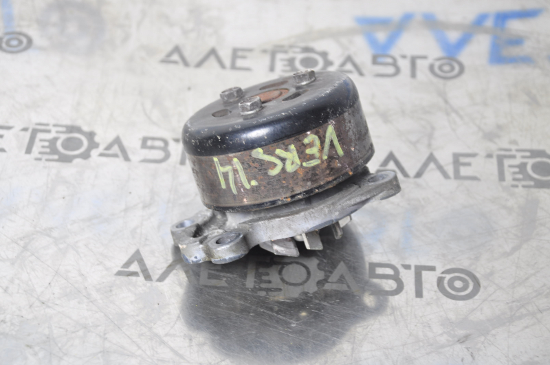 Water pump Nissan Versa 12-19 usa 1.6