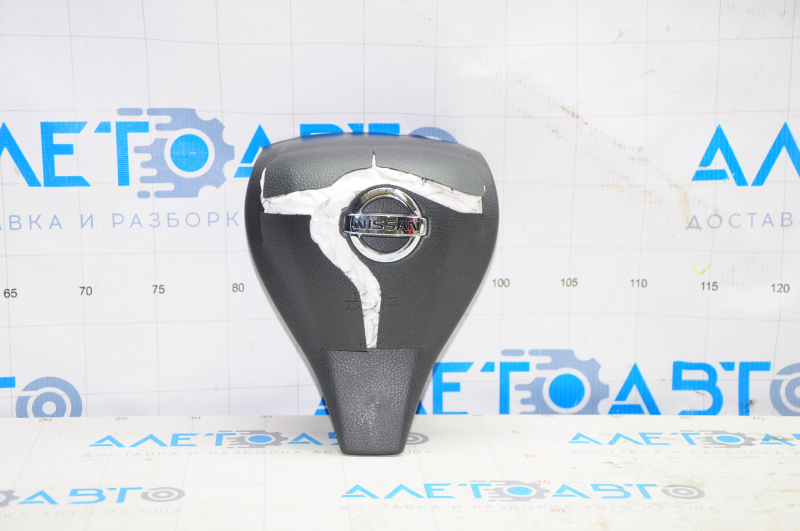 Airbag in steering wheel driver Nissan Rogue 14-16 black, shot, chips melted