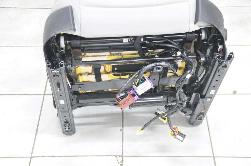 Driver's seat Tesla Model S 12-15 pre-rest, type 2, with airbag, electric, heated, gray leather